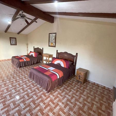 Quinta Las Bugambilias Hotell Tecozautla Exteriör bild