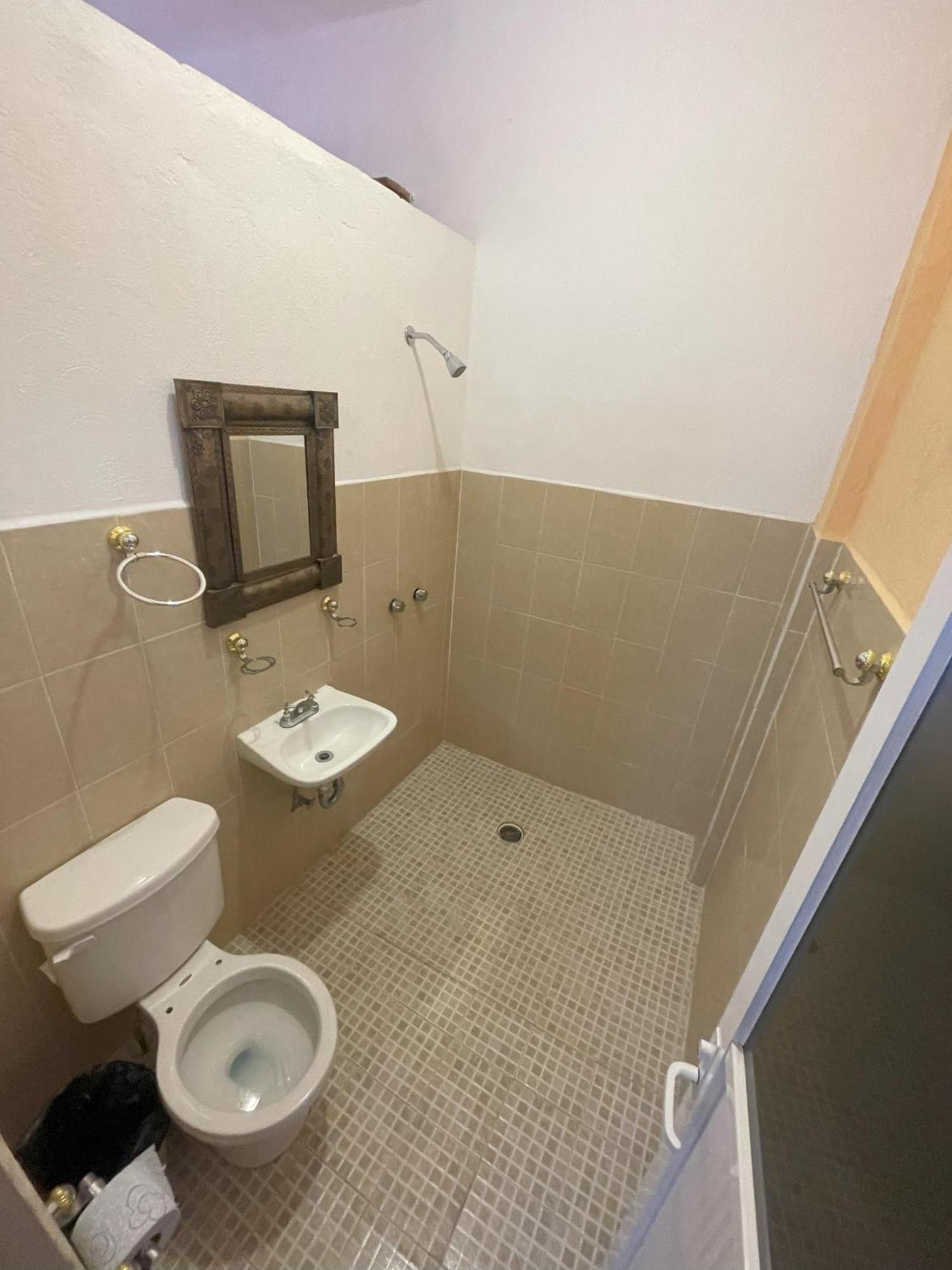 Quinta Las Bugambilias Hotell Tecozautla Exteriör bild